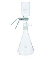 Filtering apparatus with fritted glass support, with anodized aluminum clamp and ground joint NS40/35