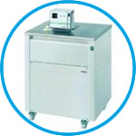 Ultra-low refrigerated circulator baths with extended temperature range